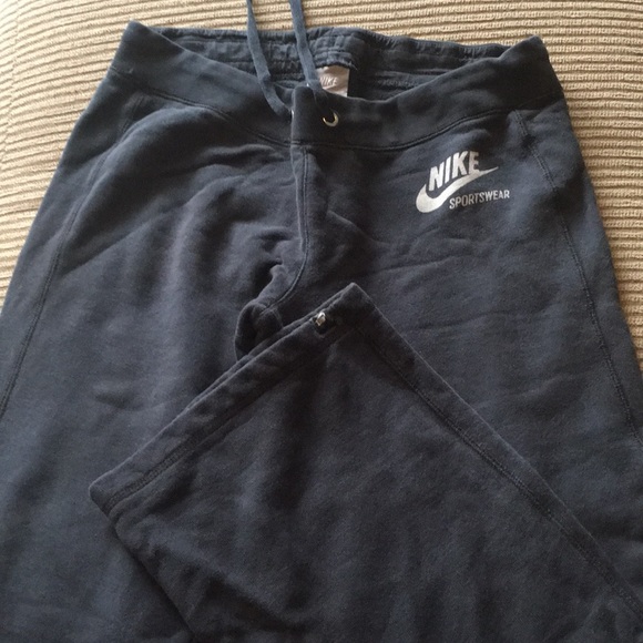 Nike sweat pants size small only one left - Picture 2 of 2